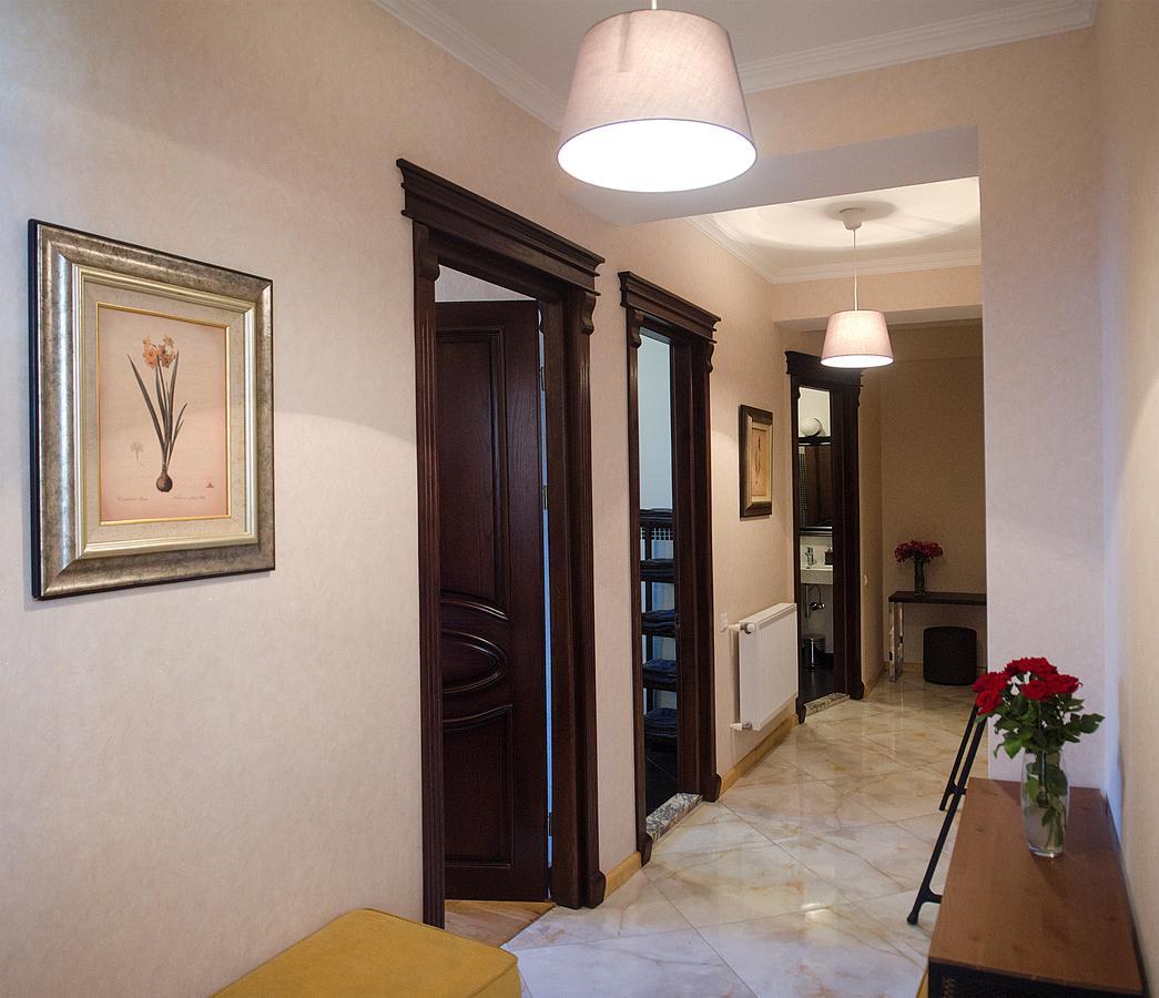 Tiflislux Apartment - Old City Philarmonic エクステリア 写真