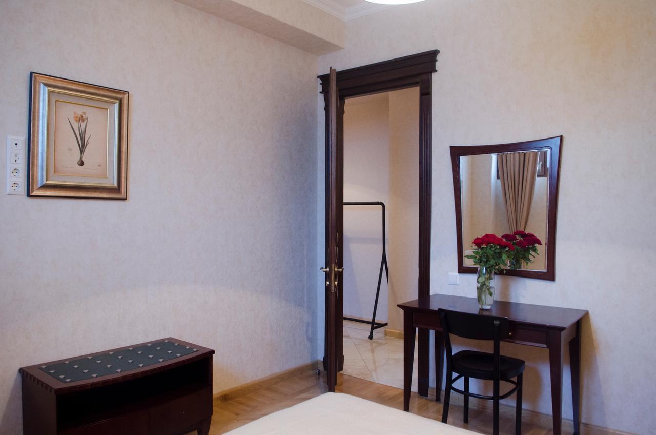 Tiflislux Apartment - Old City Philarmonic エクステリア 写真